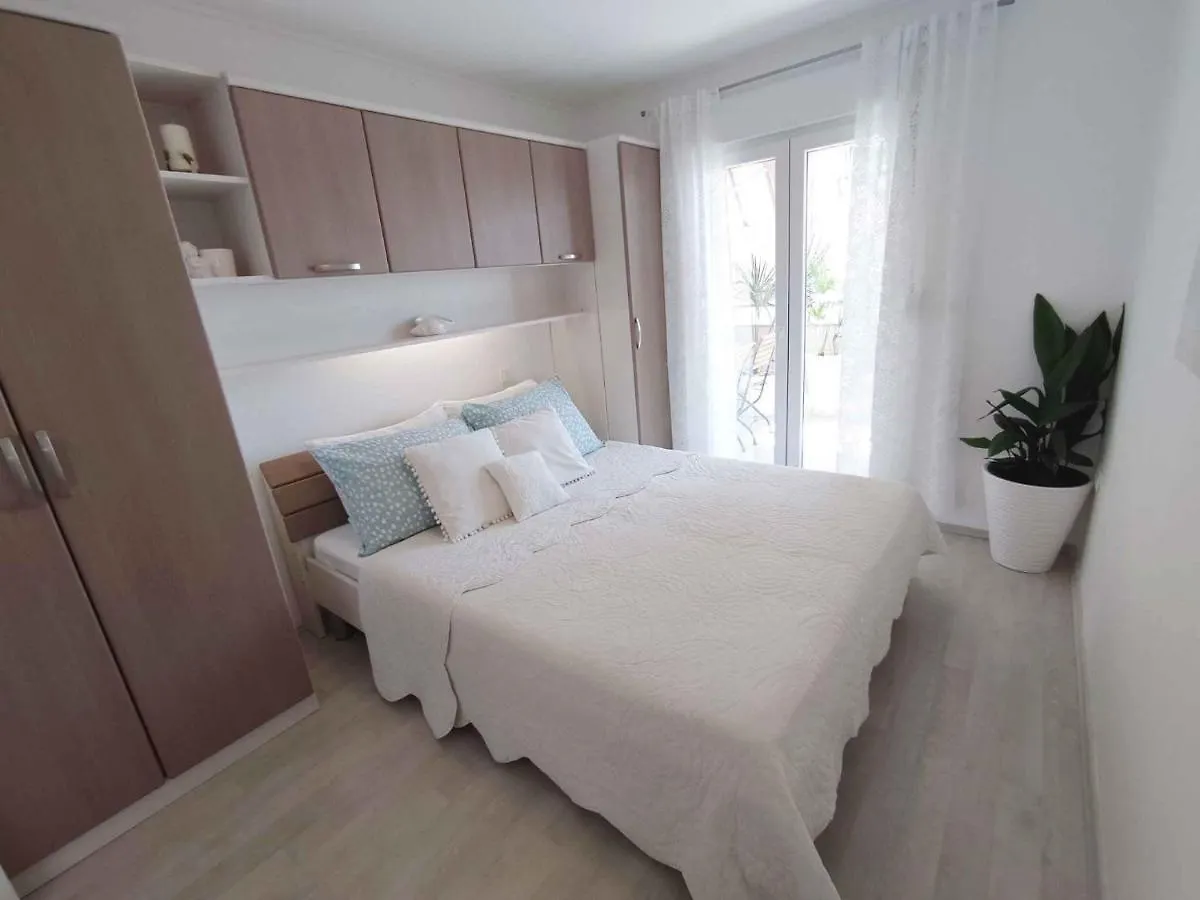 Apartment In Crikvenica 39069