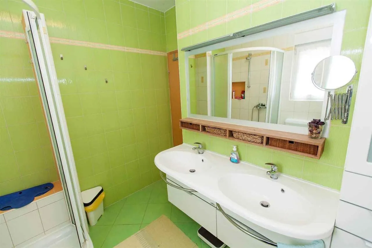 Apartment In Crikvenica 39069